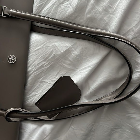 Authentic Tory Burch Handbag - Picture 10 of 10